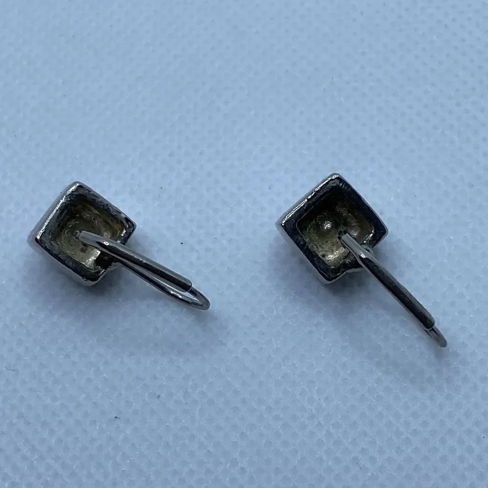 💛 Y2K Silver Plated Square Pink Rhinestone Hook Back Earrings - Picture 5 of 7
